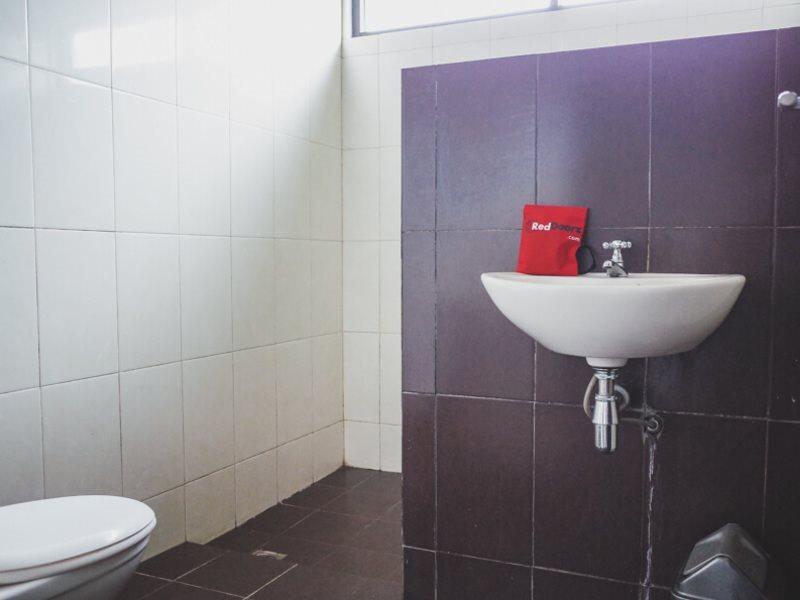 Reddoorz Near Taman Kota Lapang Merdeka Sukabumi Exteriér fotografie