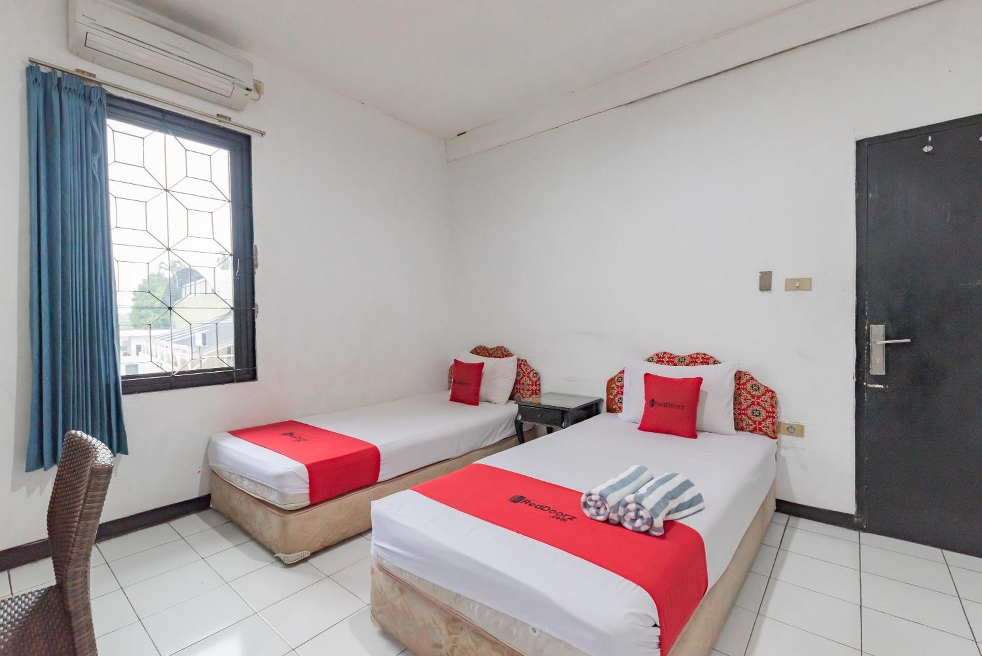 Reddoorz Near Taman Kota Lapang Merdeka Sukabumi Exteriér fotografie