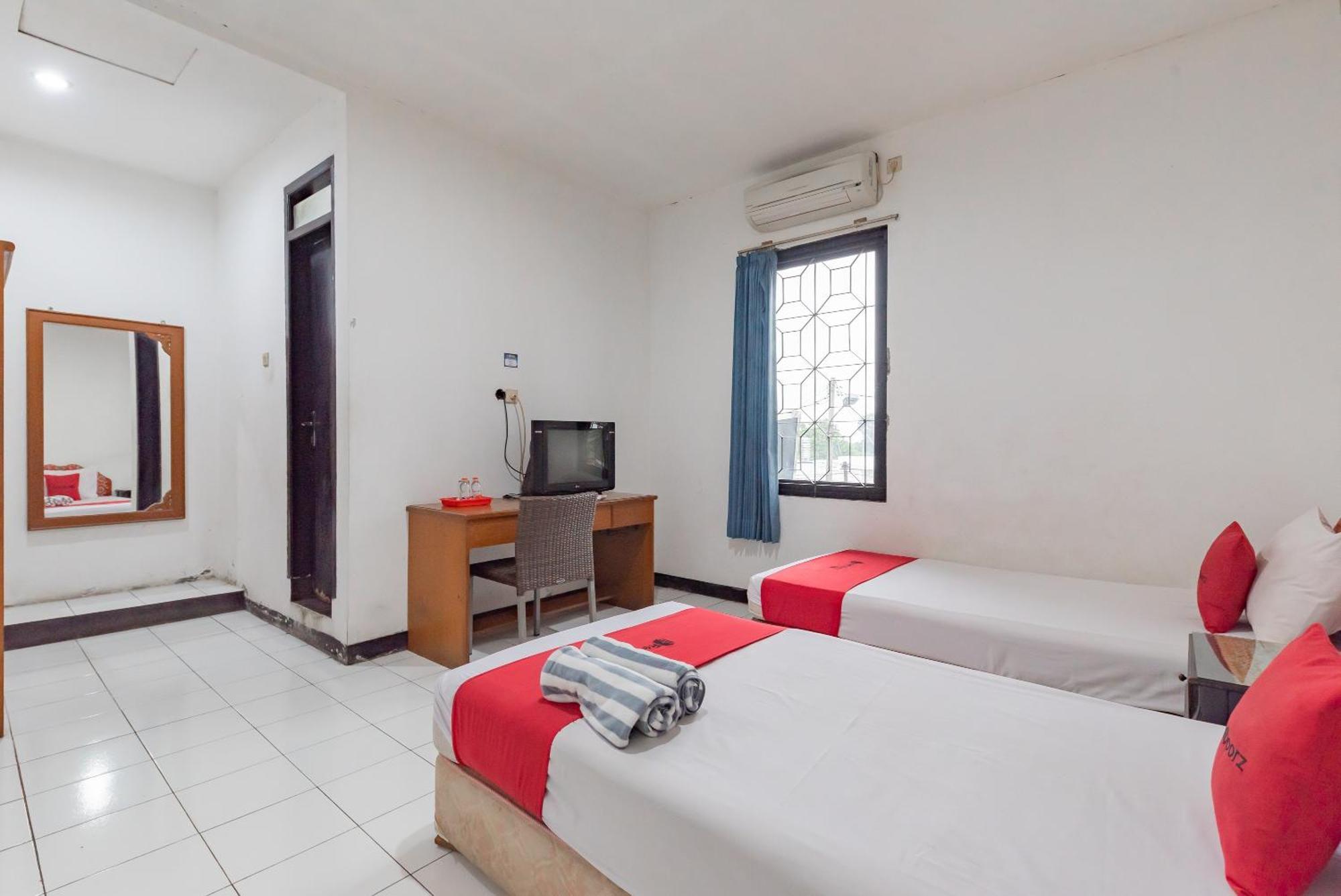 Reddoorz Near Taman Kota Lapang Merdeka Sukabumi Exteriér fotografie